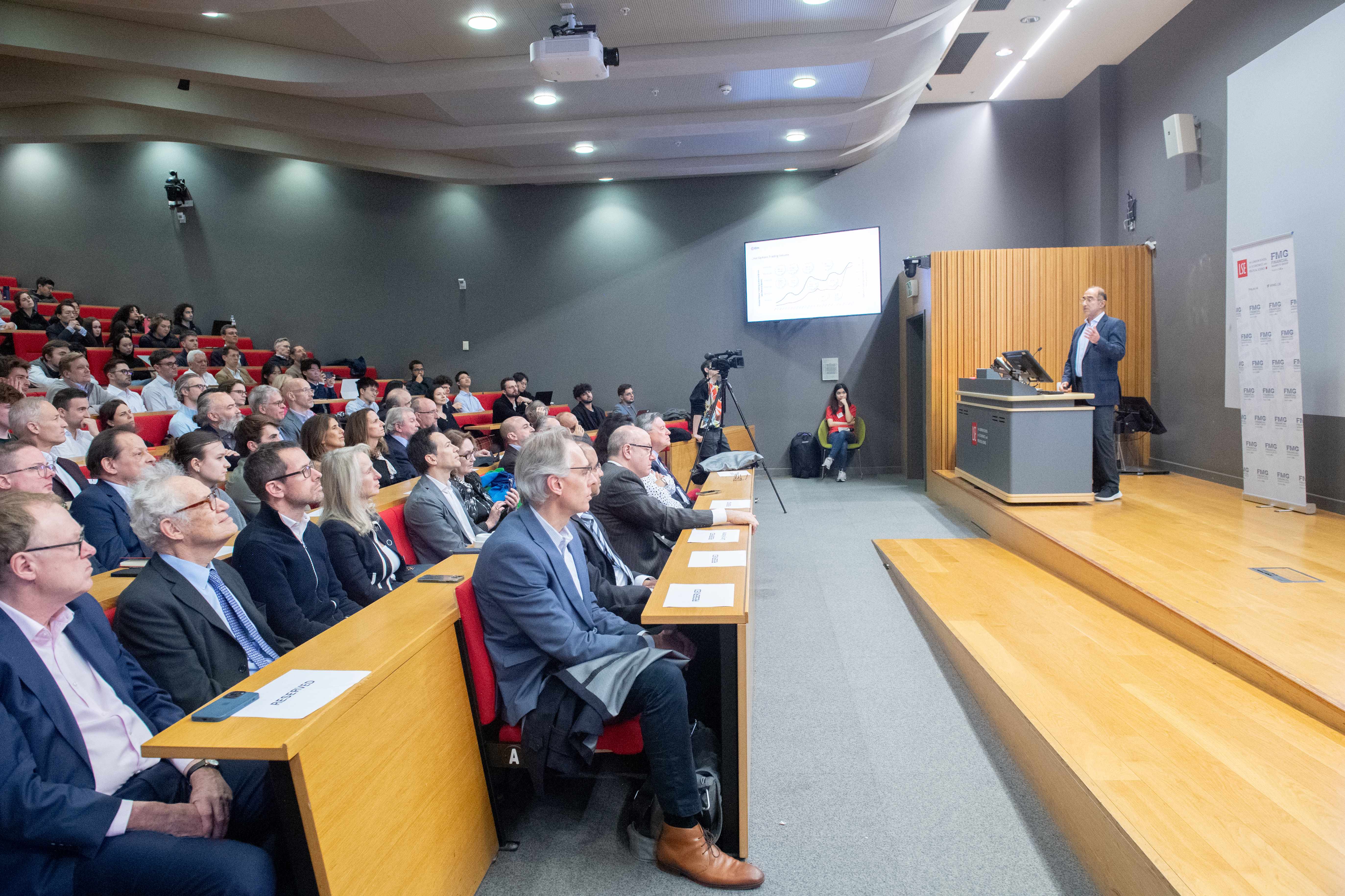 Victor Haghani lecture at LSE in Sheikh Zayed Theatre (1)